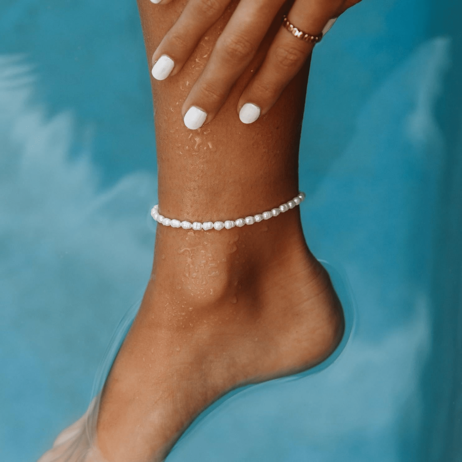 Freshwater Pearl Anklet – Minimalist Beach Jewelry – Waterproof & Adjustable