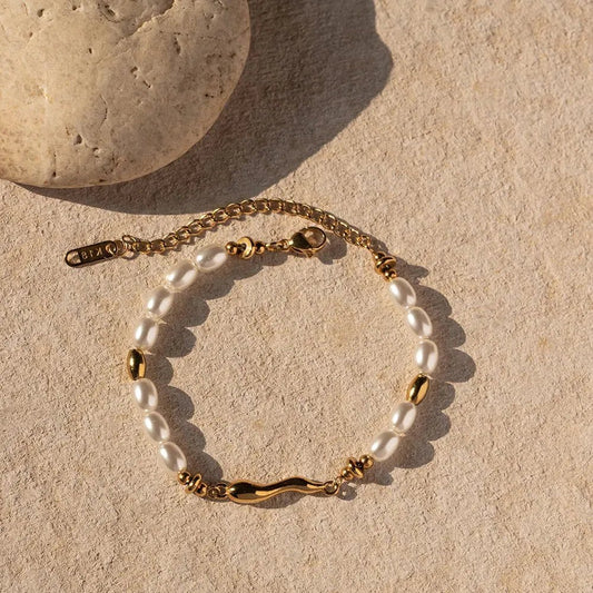 Gold Freshwater Pearl Bracelet – Waterproof Vintage-Inspired 18k Gold plated Jewelry