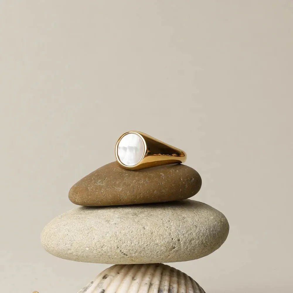 Gold Signet Ring with Iridescent Shell – Waterproof & Hypoallergenic