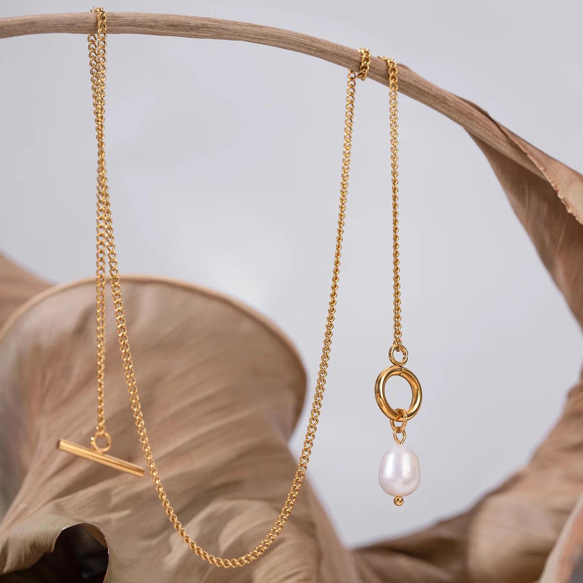 Pearl Toggle Necklace – Waterproof Gold Chain with Freshwater Pearl